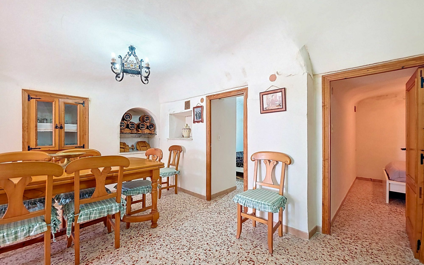 4-bedroom Cave House In Pinoso, Spain (129 M²)
