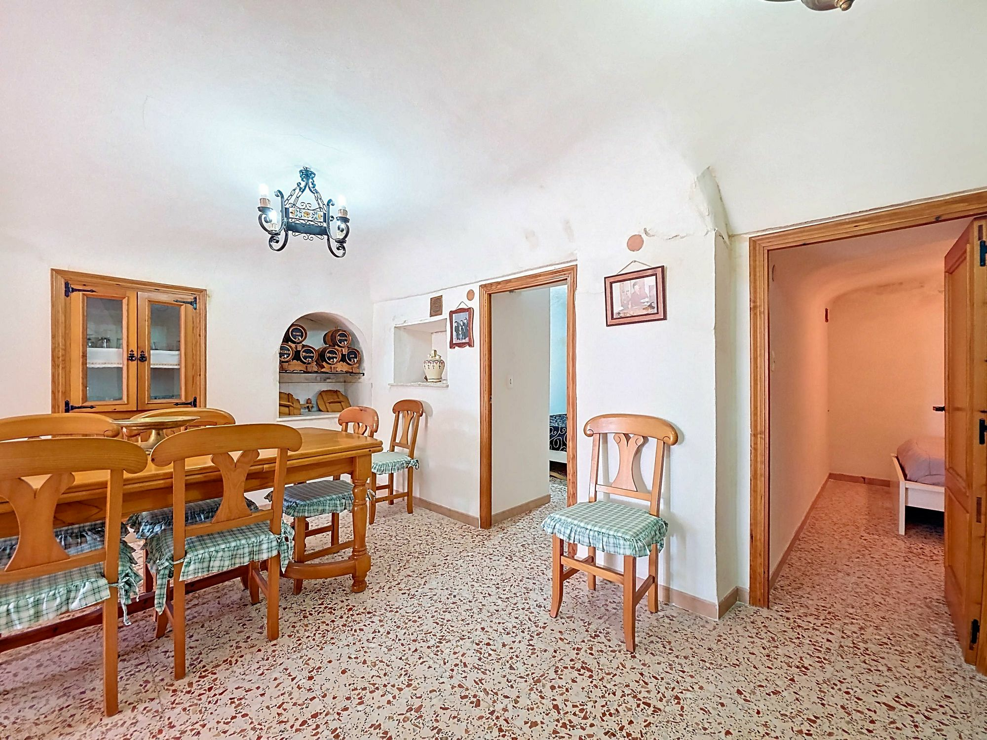 4-bedroom Cave House In Pinoso, Spain (129 M²)
