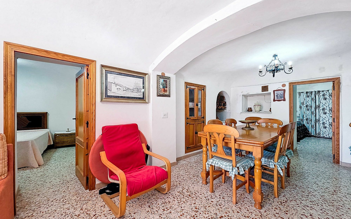 4-bedroom Cave House In Pinoso, Spain (129 M²)