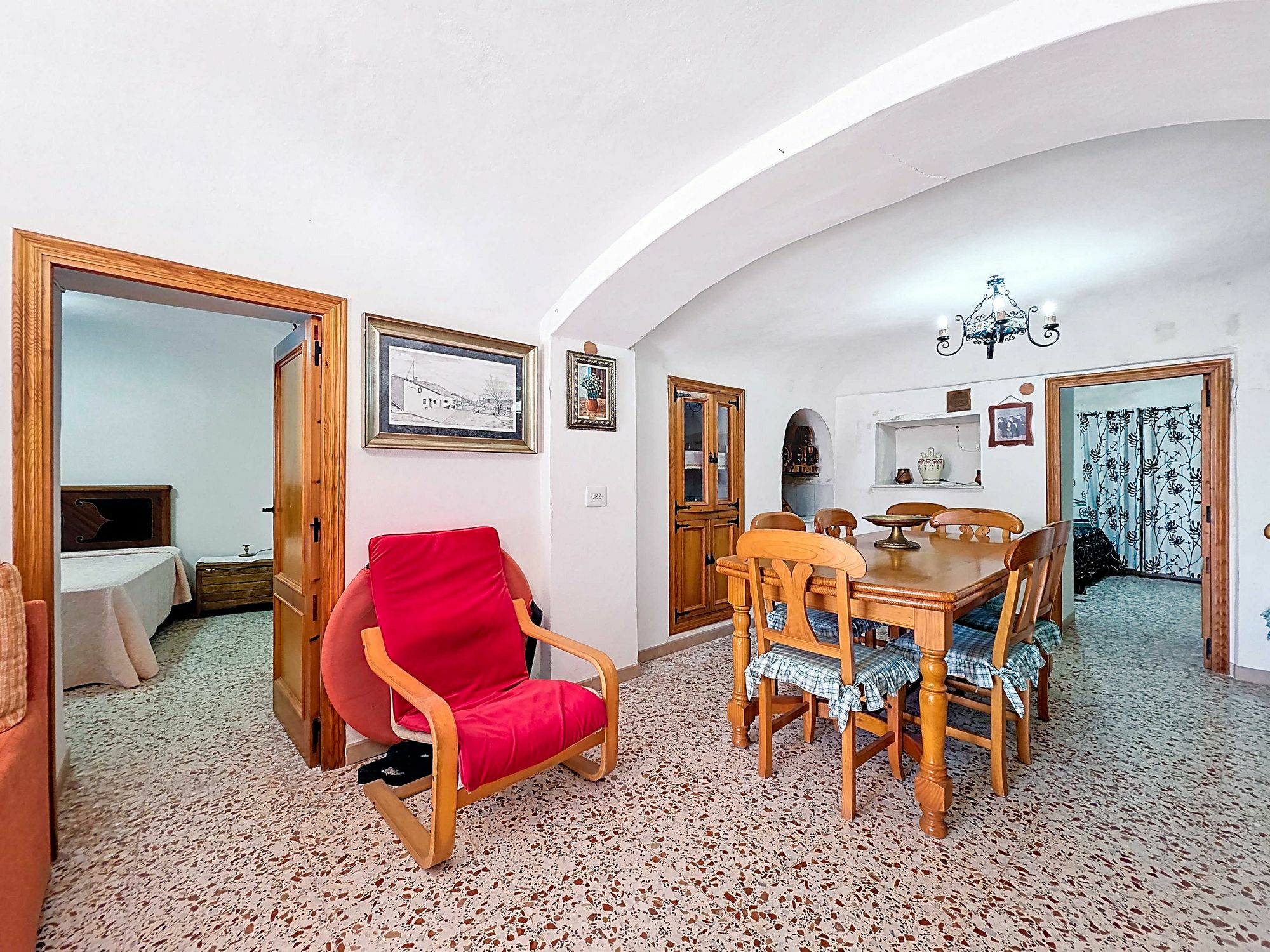 4-bedroom Cave House In Pinoso, Spain (129 M²)