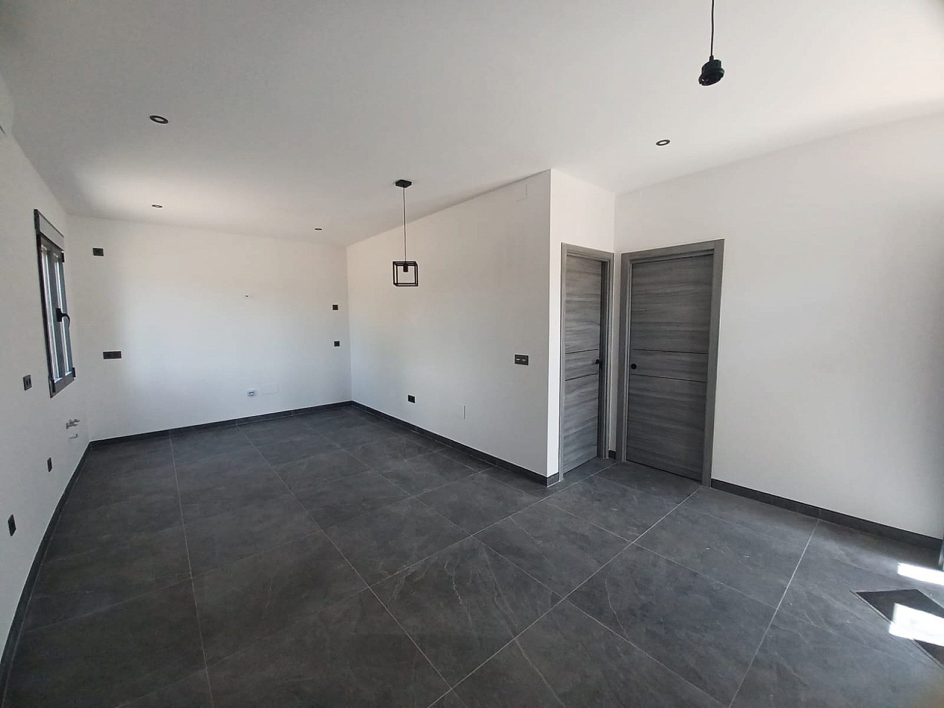 w_02z5e28qc755qcgu47i4-7e3cd9 1-bedroom Detached Villa In Pinoso, Spain (26.500 M² Plot)