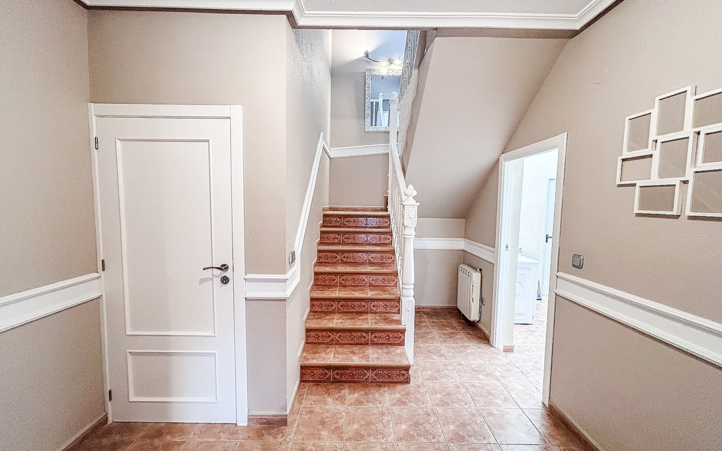5-bedroom Townhouse In Pinoso, Spain (141 M²)