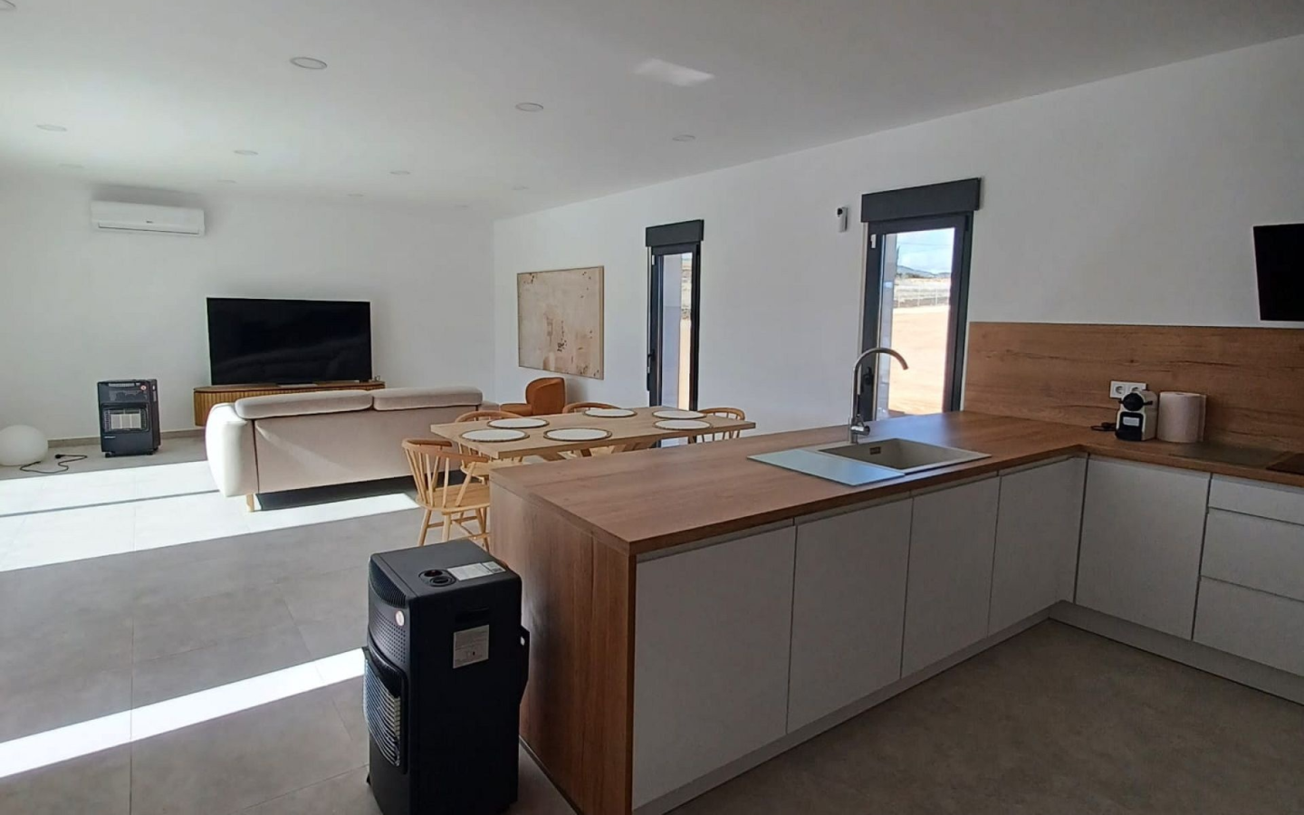 3-bedroom Detached Villa In Pinoso, Spain (160 M²)