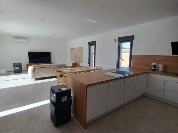 3-bedroom Detached Villa In Pinoso, Spain (160 M²)