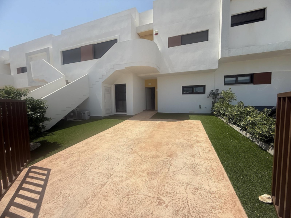 2-bedroom Apartment In Los Montesinos, Spain (180 M²)