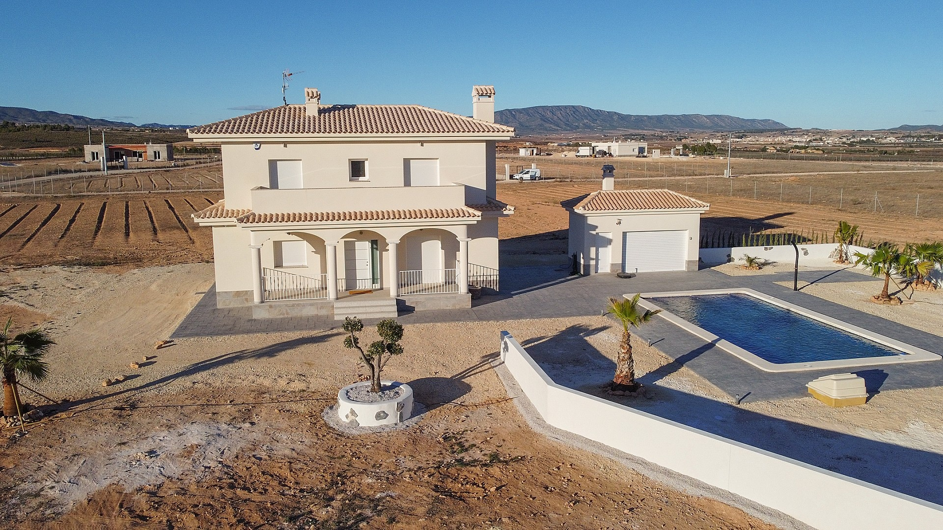 3-bedroom Detached Villa In Pinoso, Spain (150 M²)