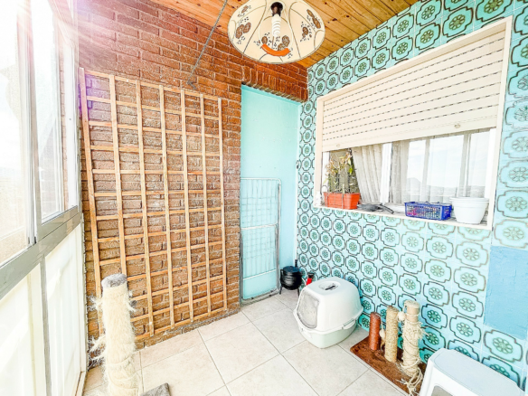 3-bedroom Apartment In Elda, Spain (82 M²)