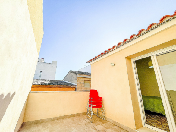3-bedroom Townhouse In Pinoso, Spain (105 M²)