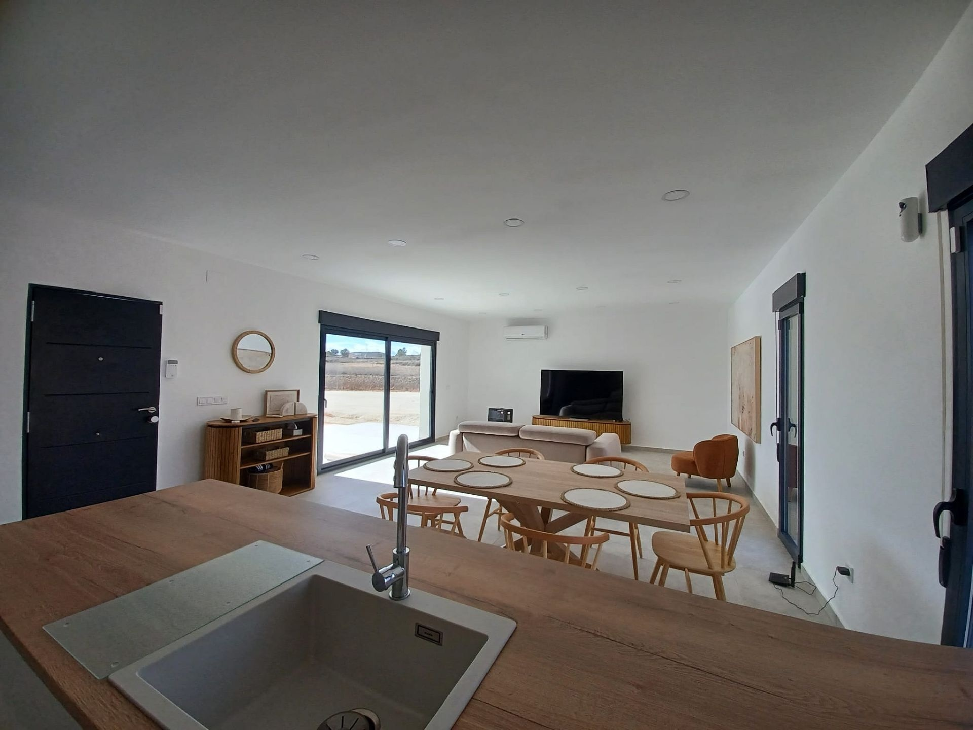 w_1cfdc453-1756-475e-bd06-e5adf4a06ffb-b017ef 3-bedroom Detached Villa In Pinoso, Spain (160 M²)