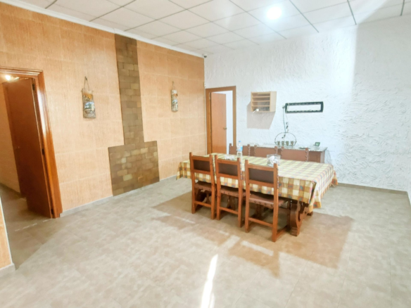 6-bedroom Detached Villa In Aspe, Spain (468 M²)