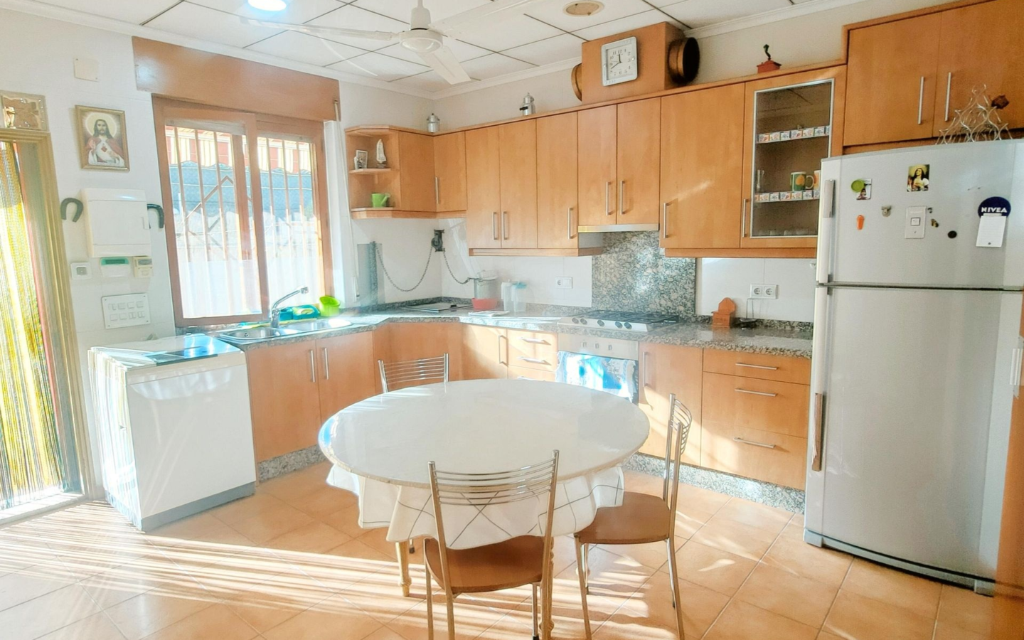 6-bedroom Detached Villa In Aspe, Spain (468 M²)