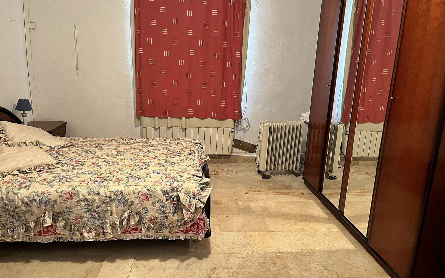 4-bedroom Country House In El Cantón, Spain (138 M²)