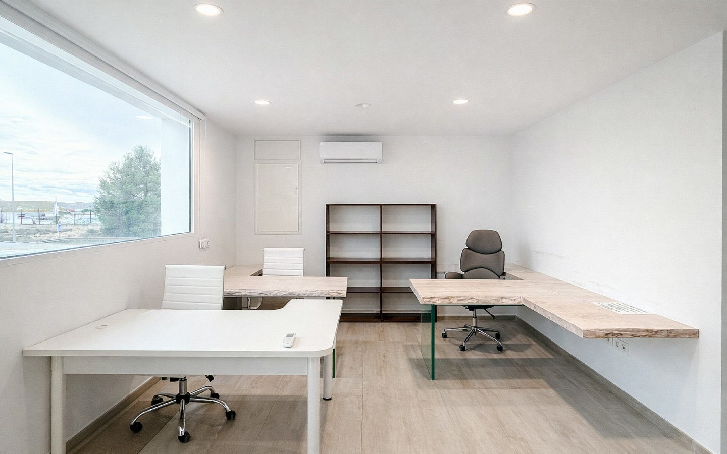 4-bedroom Commercial In Villena, Spain (299 M²)