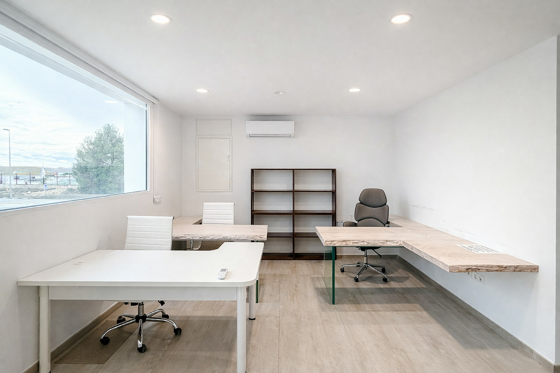 4-bedroom Commercial In Villena, Spain (299 M²)