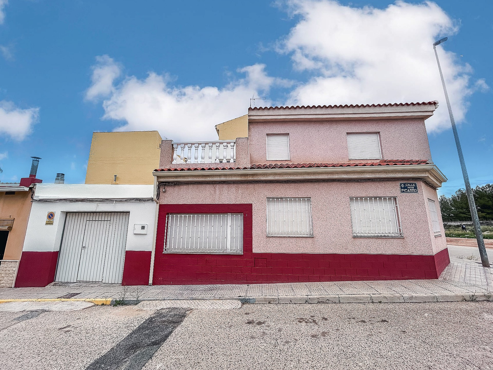 5-bedroom Townhouse In Pinoso, Spain (141 M²)