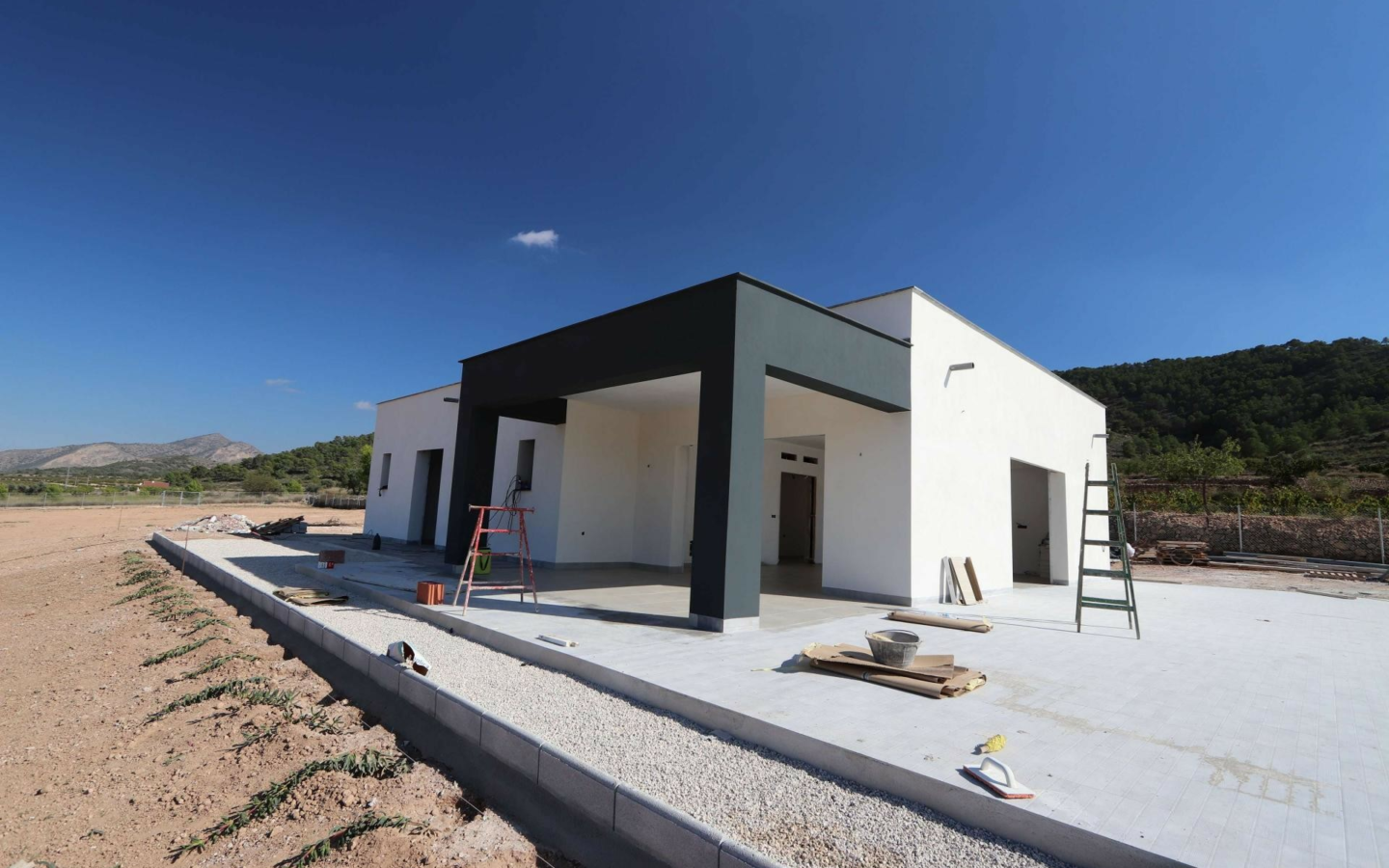 3-bedroom Detached Villa In Pinoso, Spain (215 M²)