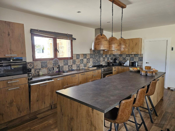 4-bedroom Detached Villa In Salinas, Spain (175 M²)