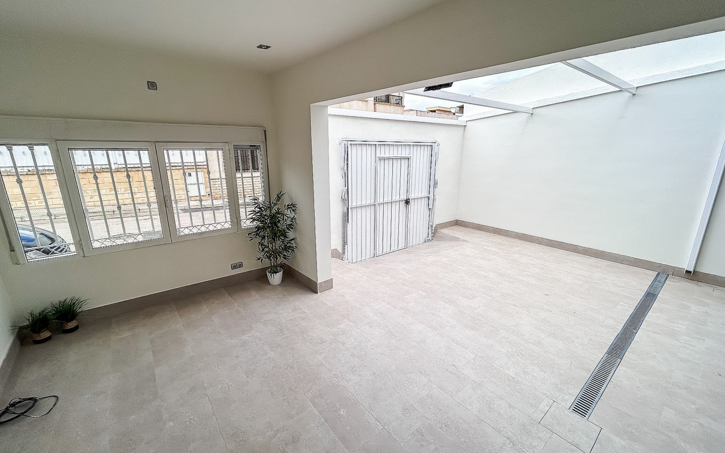5-bedroom Townhouse In Pinoso, Spain (141 M²)