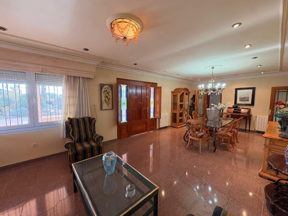 3-bedroom Detached Villa In Sax, Spain (230 M²)