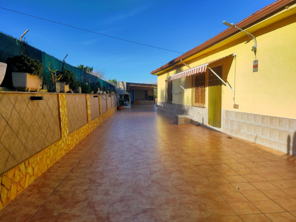 6-bedroom Detached Villa In Aspe, Spain (468 M²)