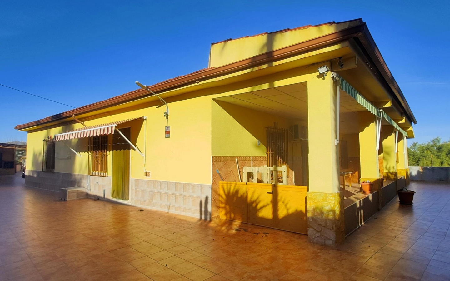 6-bedroom Detached Villa In Aspe, Spain (468 M²)
