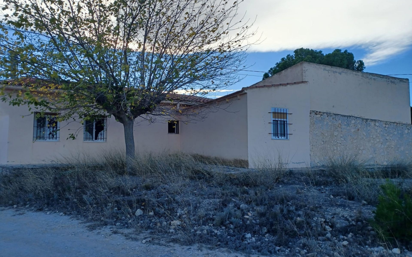 3-bedroom Country House In La Zarza, Spain (182 M²)