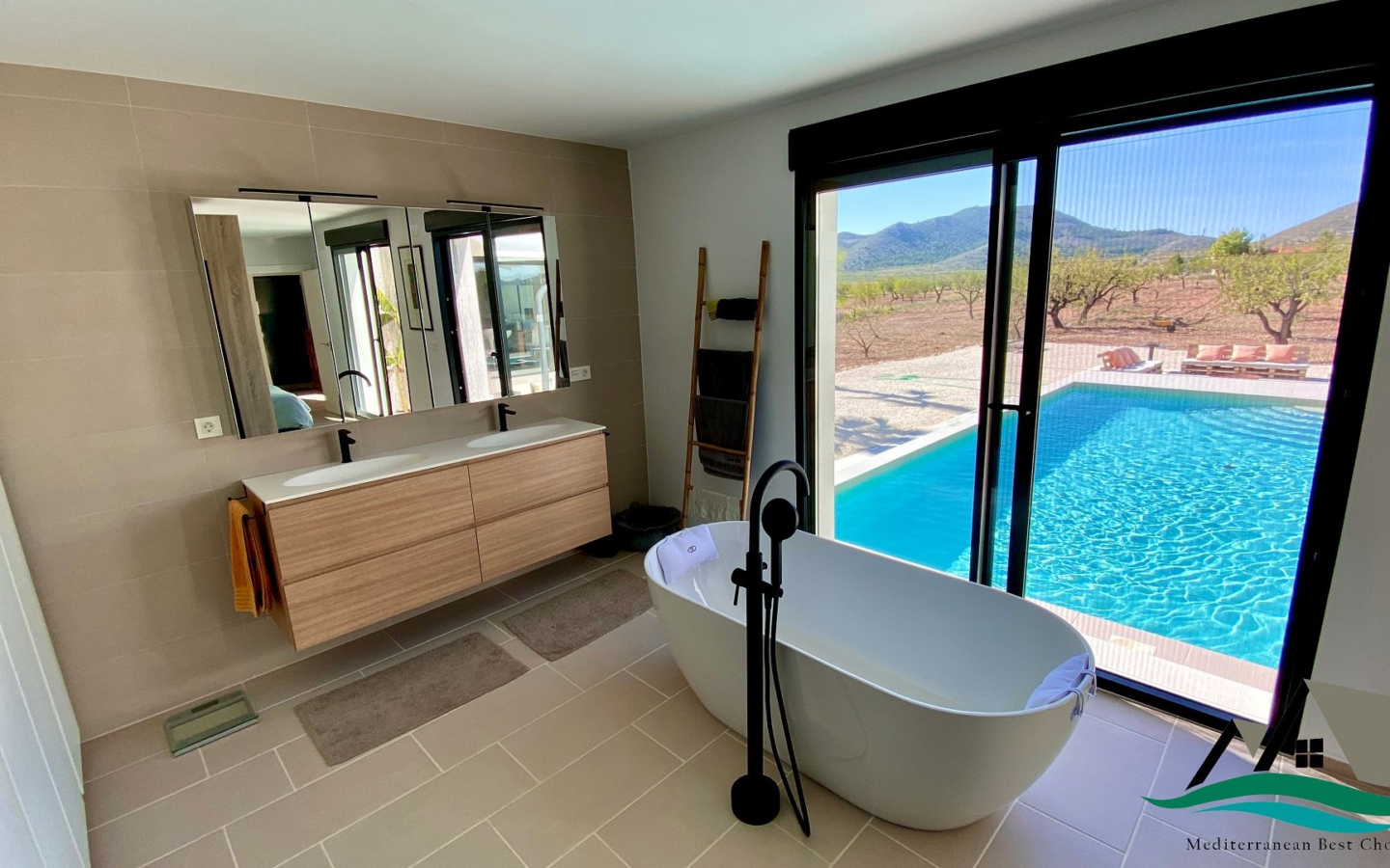 3-bedroom Detached Villa In La Romana, Spain (165 M²)