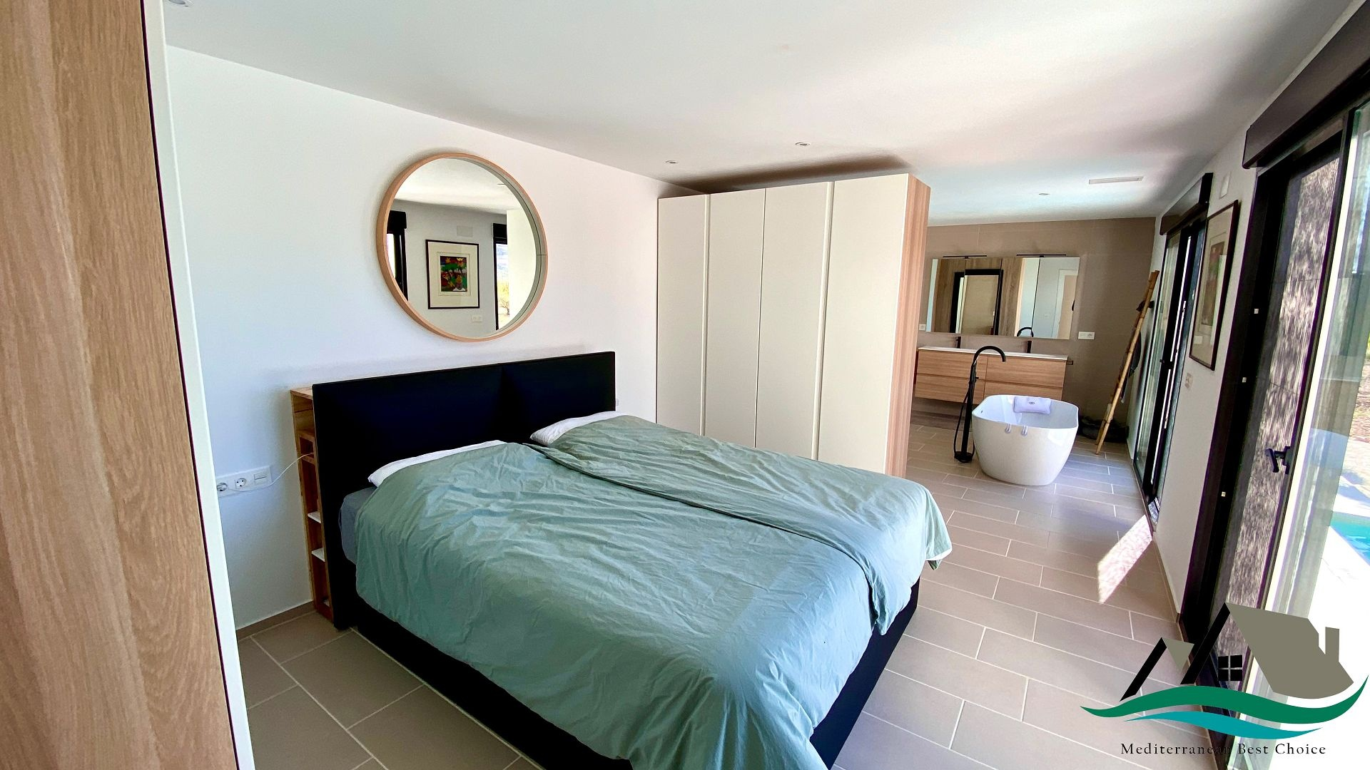 3-bedroom Detached Villa In La Romana, Spain (165 M²)