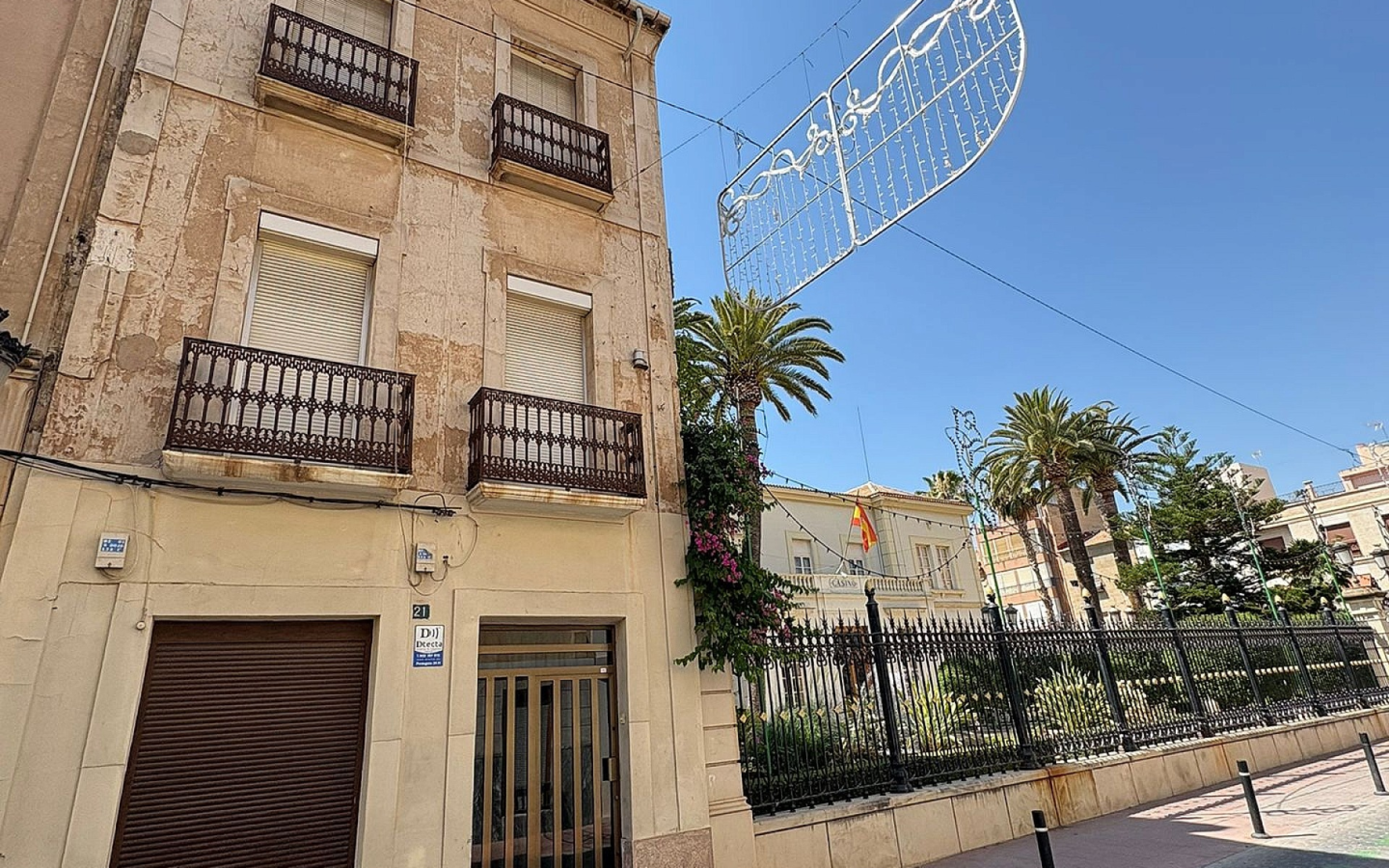 6-bedroom Townhouse In Novelda, Spain (208 M²)