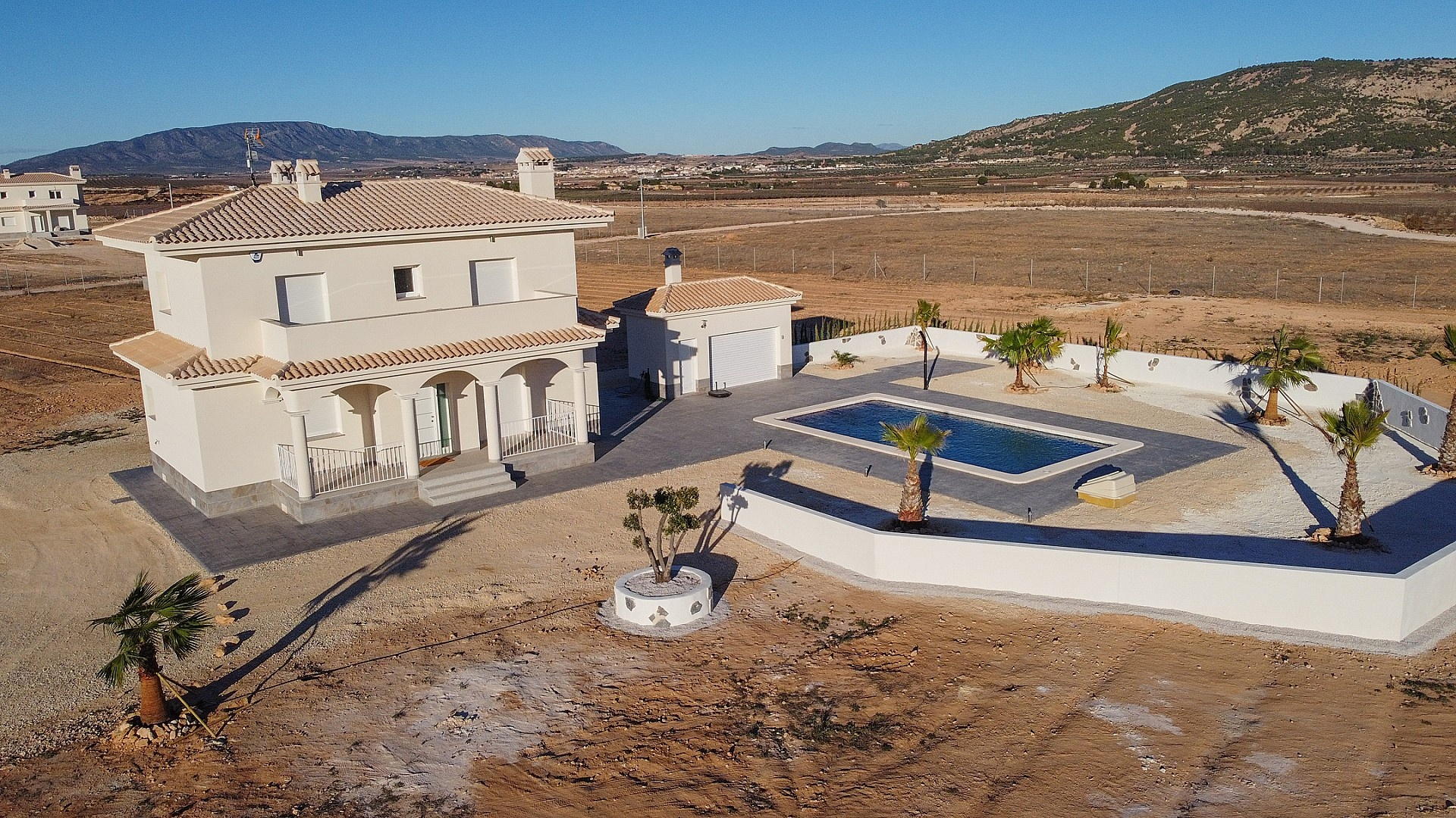 3-bedroom Detached Villa In Pinoso, Spain (150 M²)