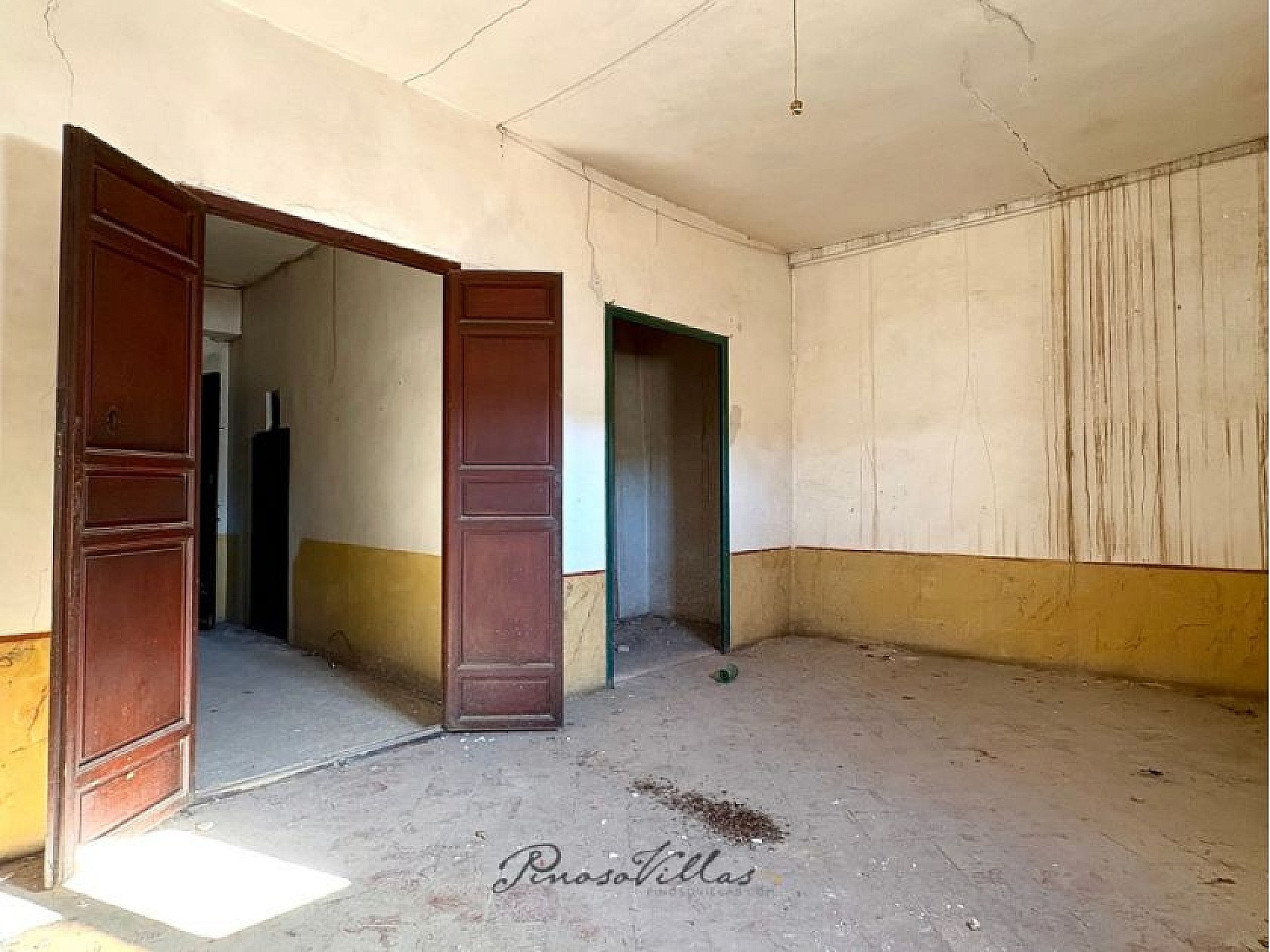 Restoration Project In Pinoso, Spain (314 M²)
