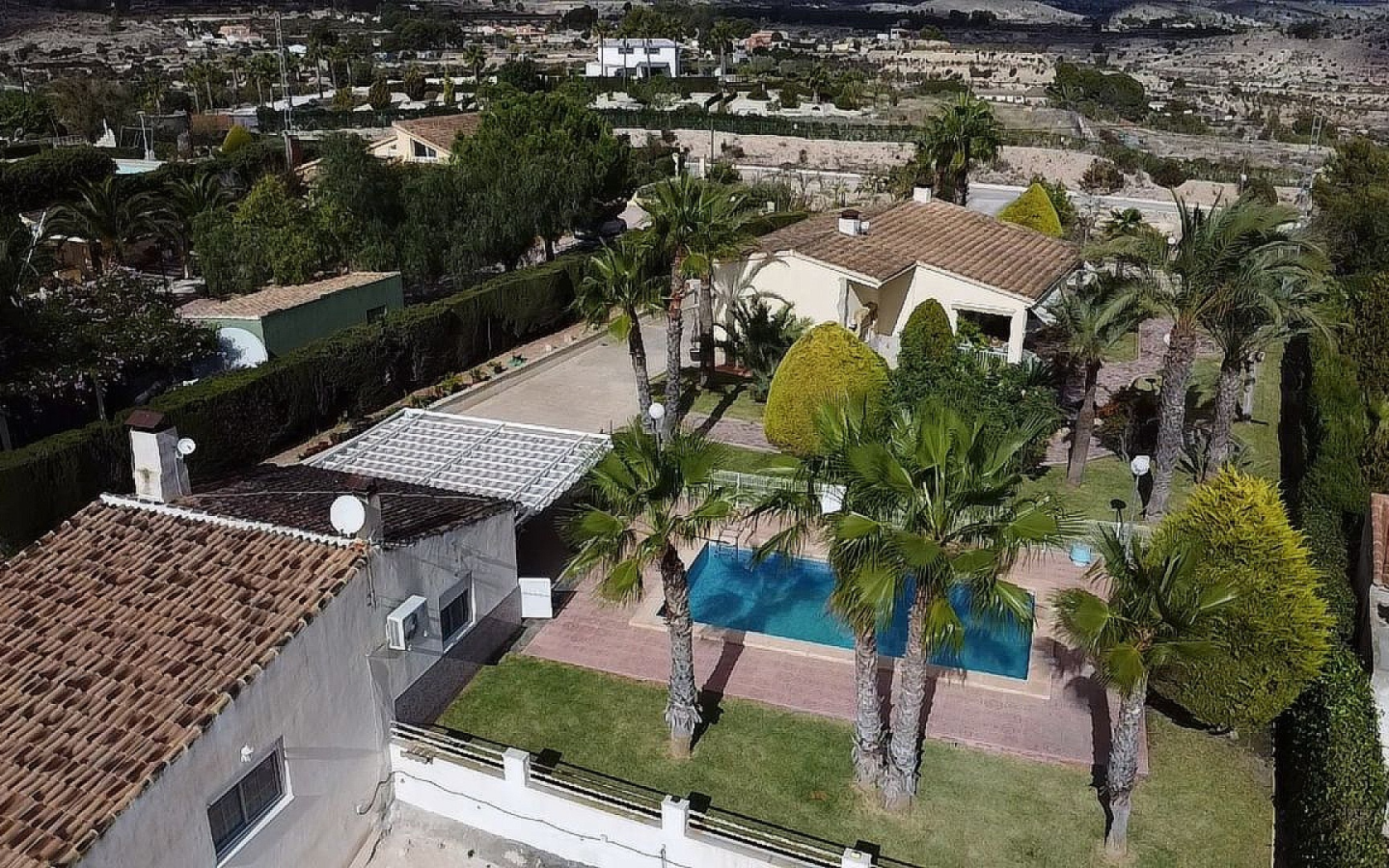 4-bedroom Detached Villa In Monovar, Spain (366 M²)