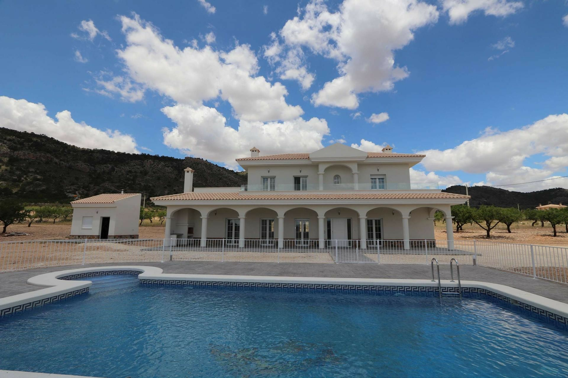 4-bedroom Detached Villa In Pinoso, Spain (245 M²)