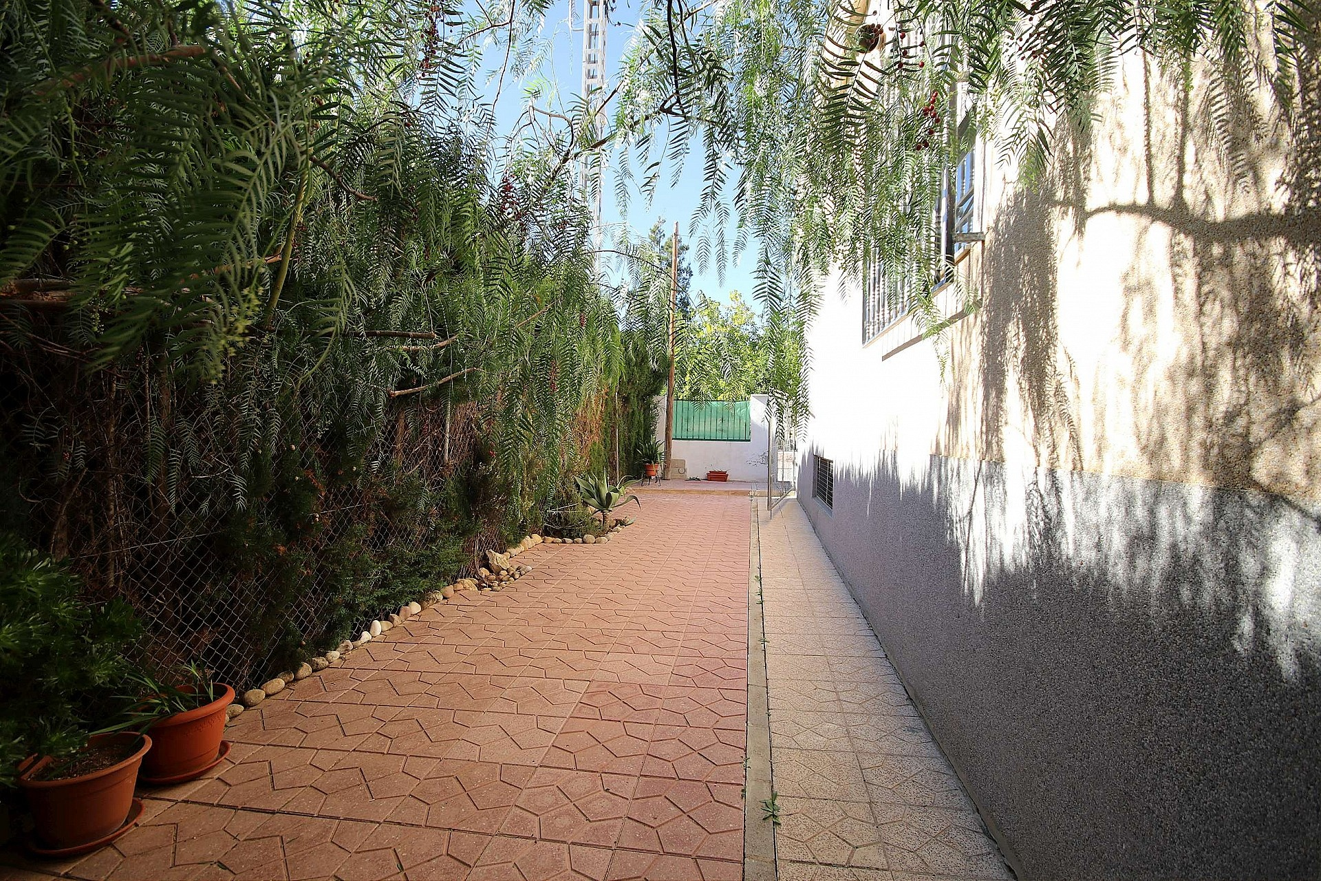 4-bedroom Commercial In Monovar, Spain (675 M²)