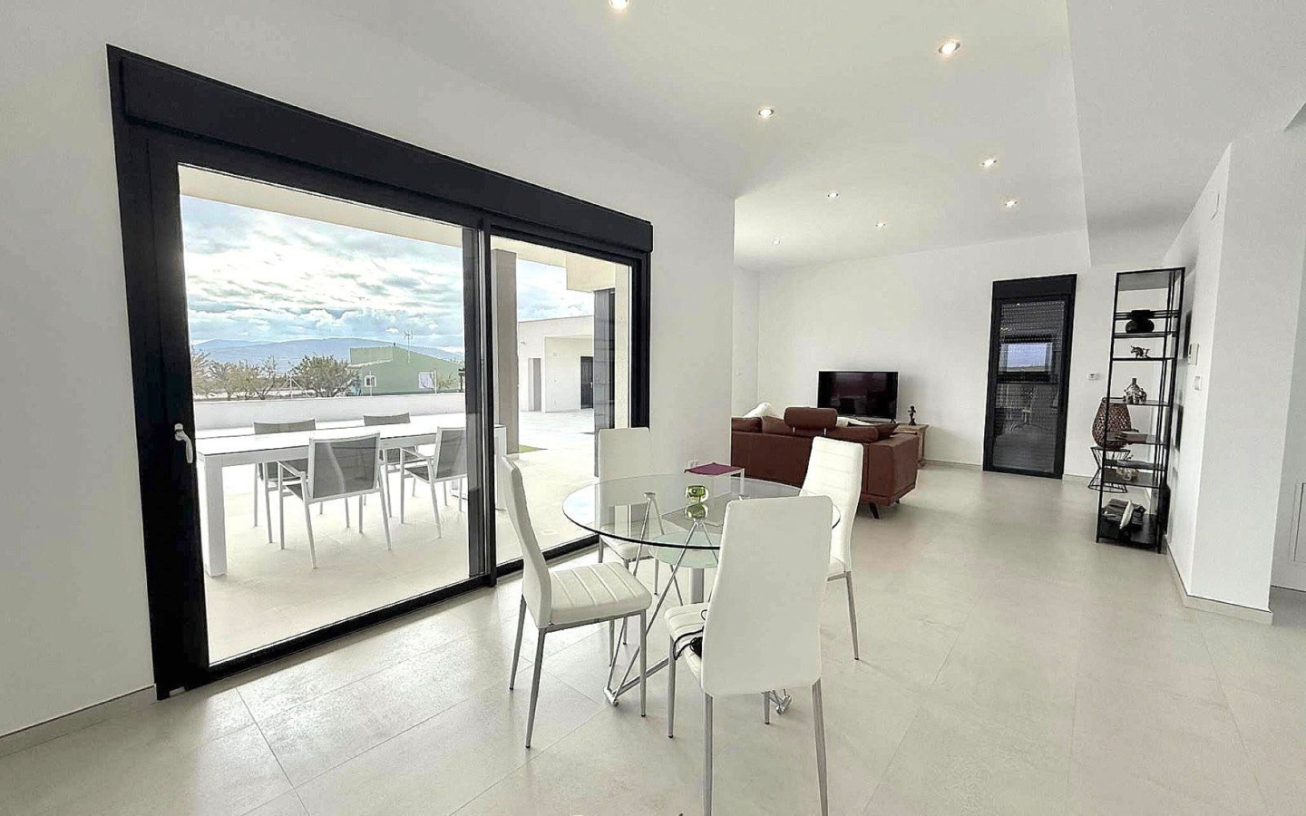 3-bedroom Detached Villa In Pinoso, Spain (150 M²)