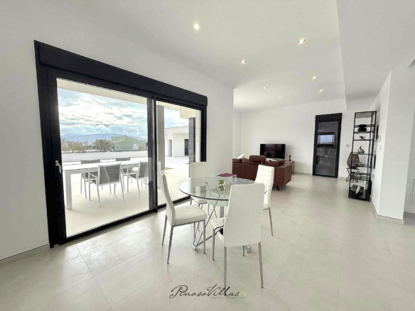 3-bedroom Detached Villa In Pinoso, Spain (150 M²)