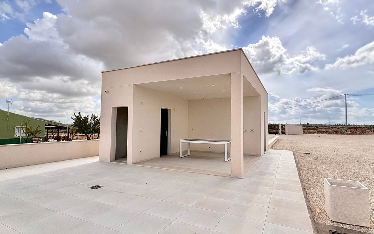 3-bedroom Detached Villa In Pinoso, Spain (150 M²)