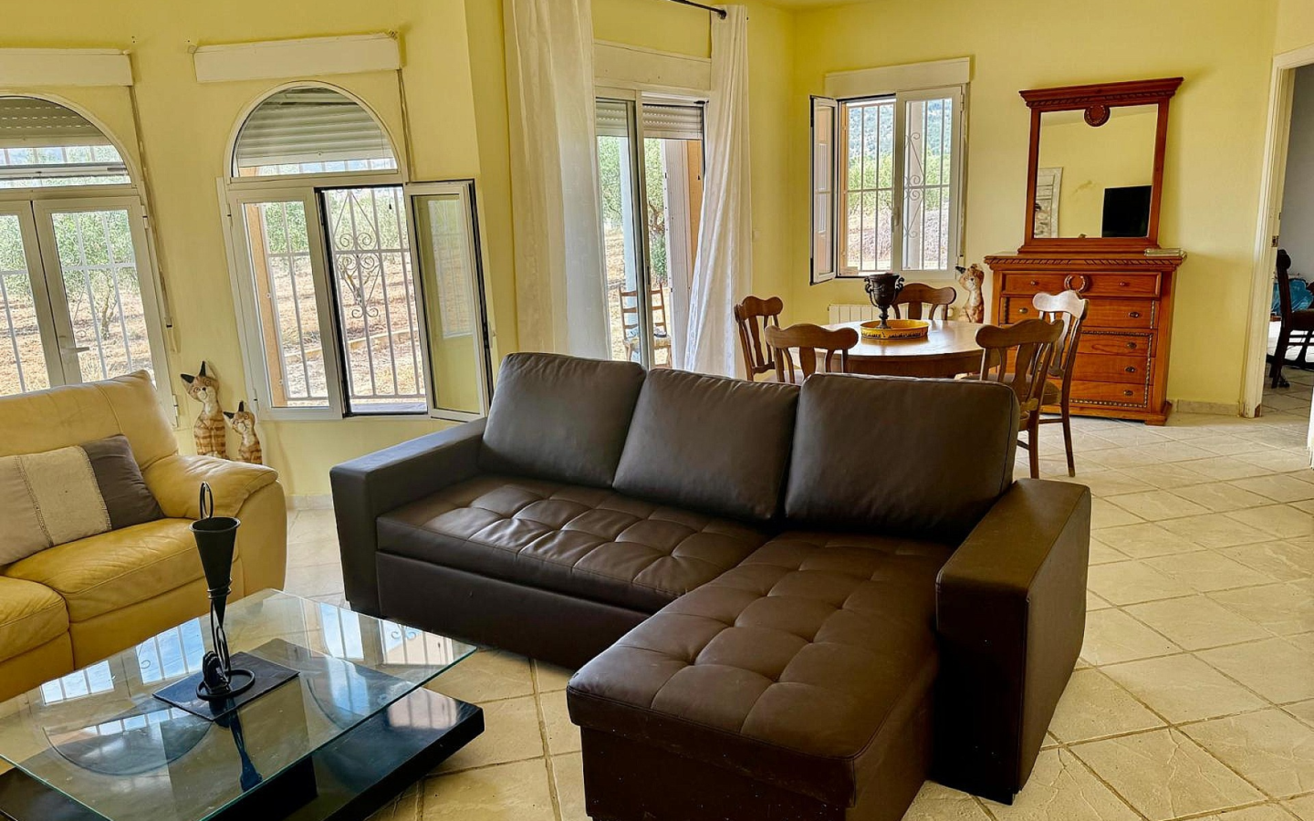 3-bedroom Detached Villa In Onil, Spain (215 M²)