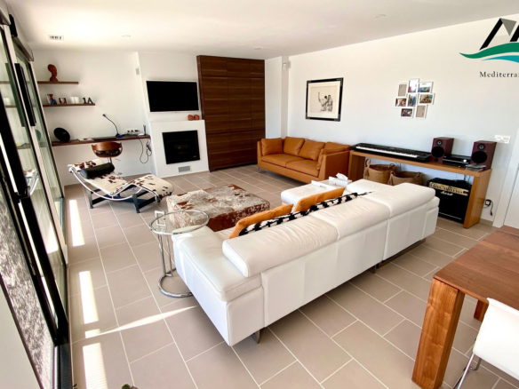 3-bedroom Detached Villa In La Romana, Spain (165 M²)