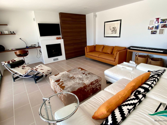 3-bedroom Detached Villa In La Romana, Spain (165 M²)