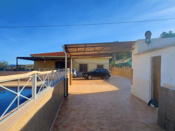 6-bedroom Detached Villa In Aspe, Spain (468 M²)