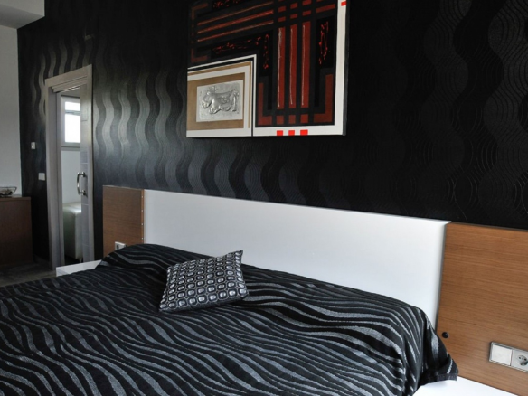 5-bedroom Detached Villa In Yecla, Spain (332 M²)