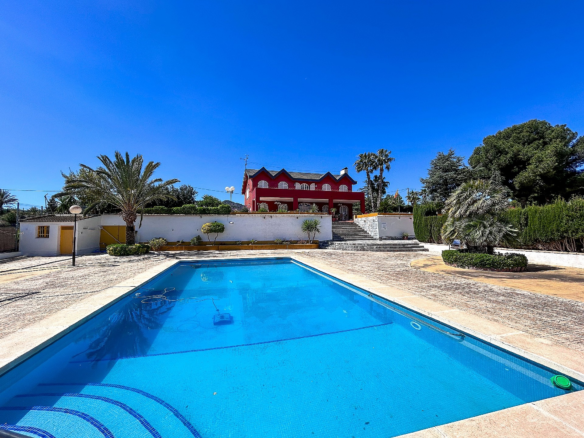 6-bedroom Detached Villa In Monovar, Spain (500 M²)