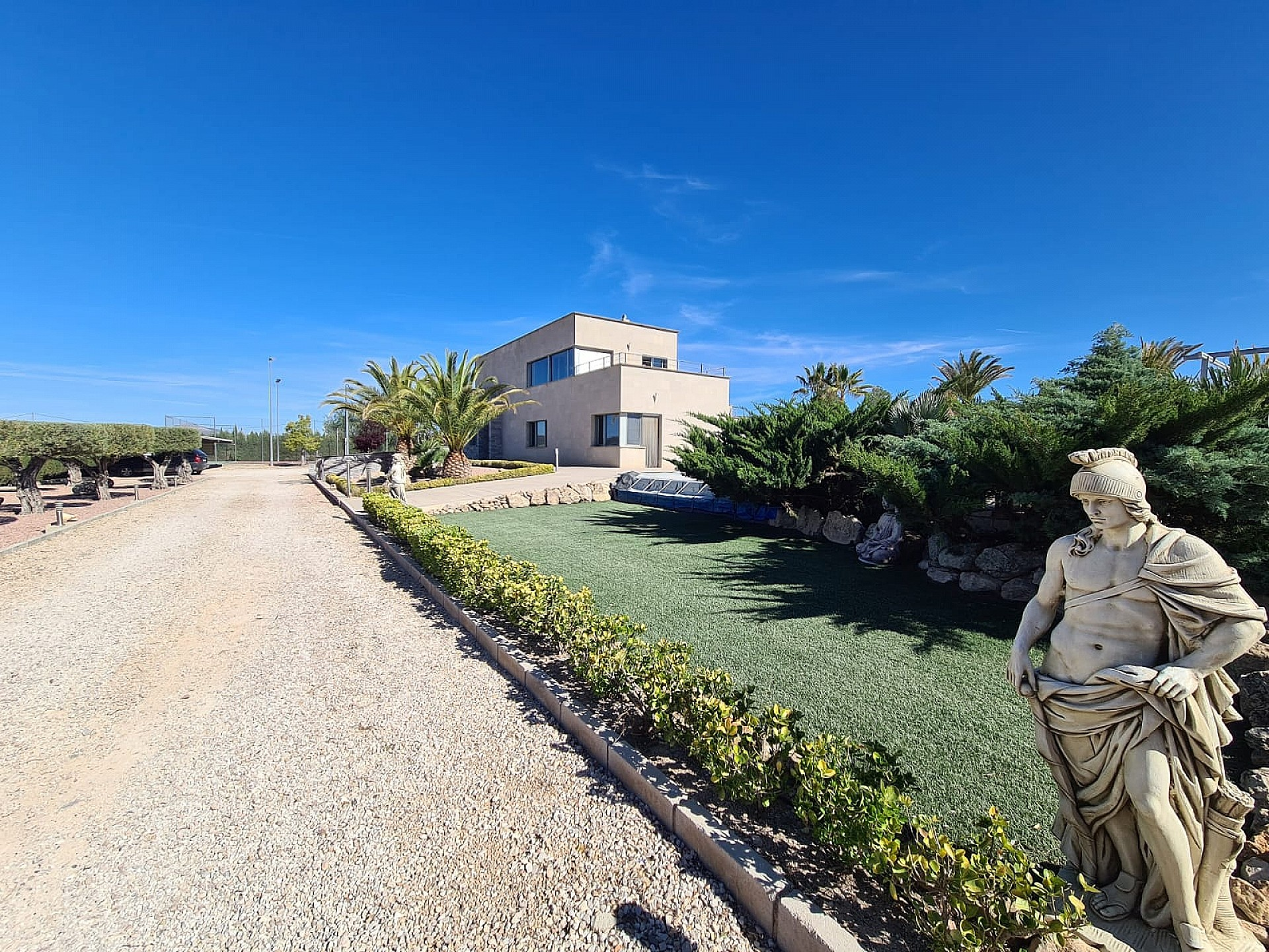 w_4jbdecsav8iy33y5i5mf-f80397 5-bedroom Detached Villa In Yecla, Spain (332 M²)