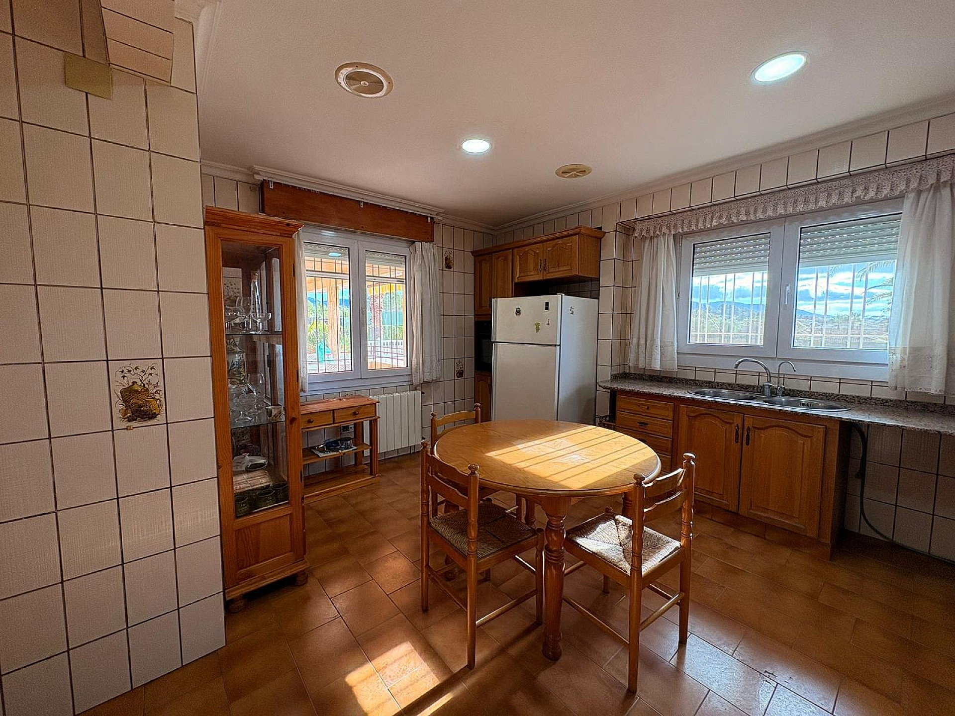 3-bedroom Detached Villa In Sax, Spain (230 M²)