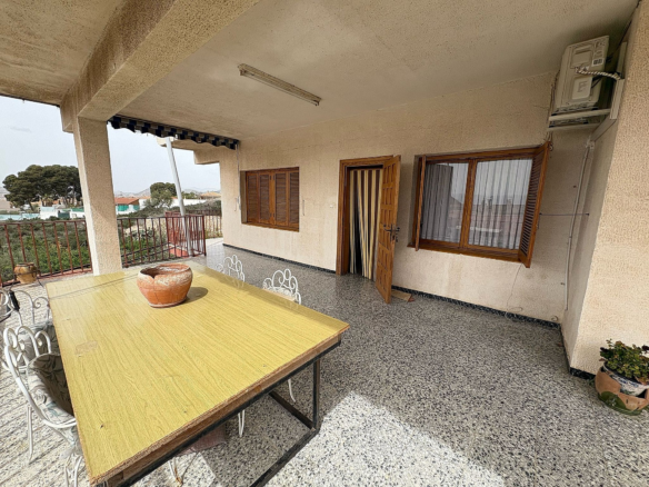 4-bedroom Country House In Petrer, Spain (290 M²)