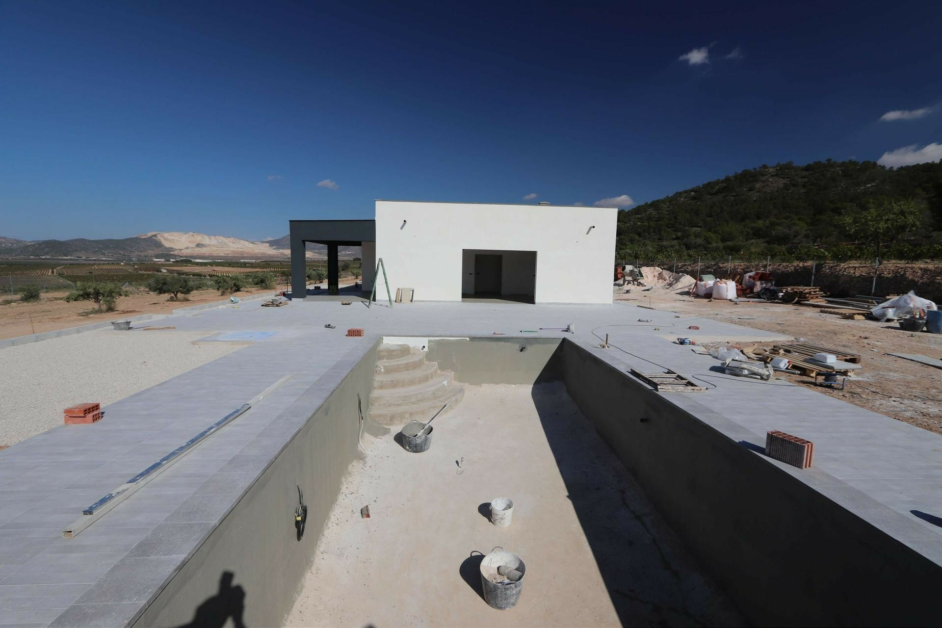 3-bedroom Detached Villa In Pinoso, Spain (215 M²)