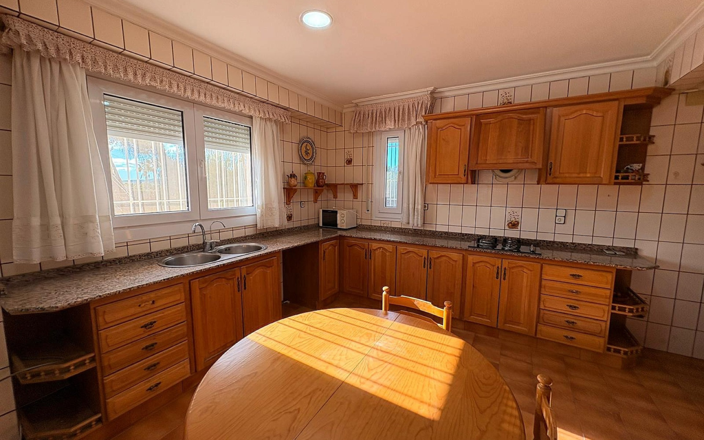 3-bedroom Detached Villa In Sax, Spain (230 M²)