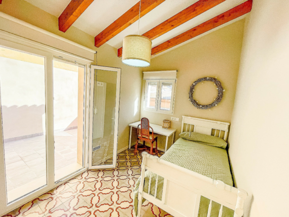 3-bedroom Townhouse In Pinoso, Spain (105 M²)