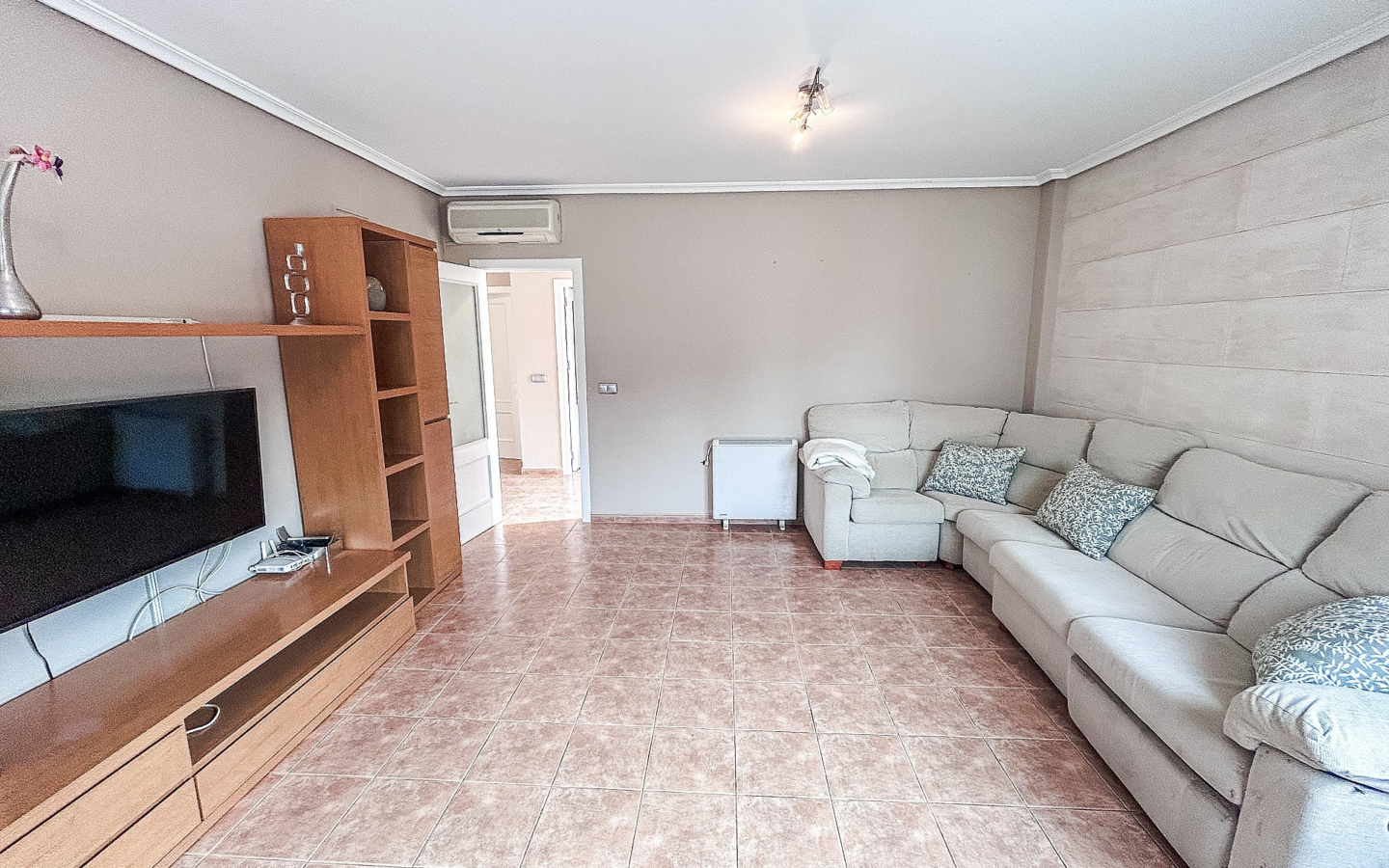 5-bedroom Townhouse In Pinoso, Spain (141 M²)
